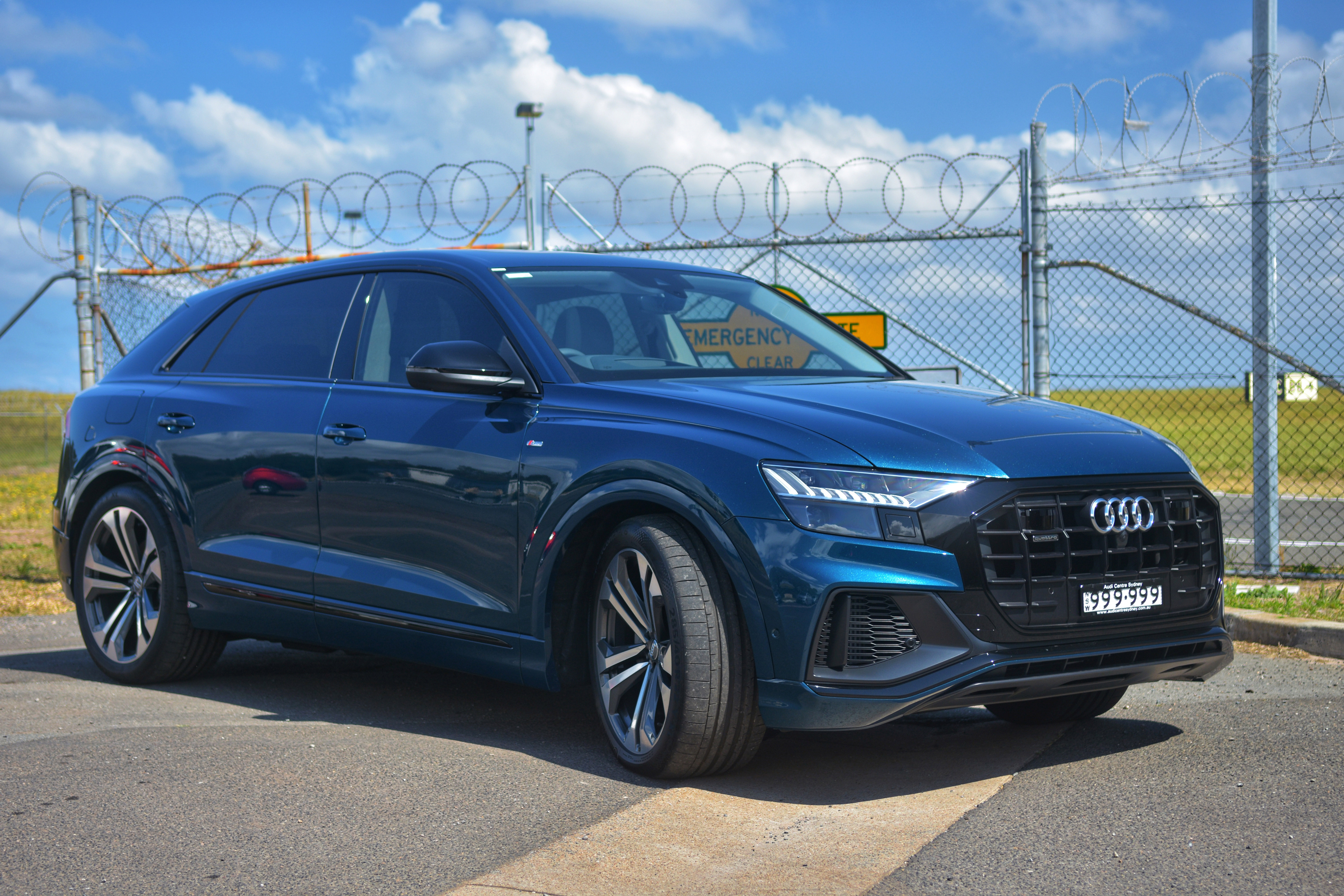 奥迪q8名场面,奥迪q855tfsi价格多少钱