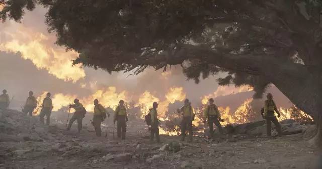 这TMD才是英雄主义电影！