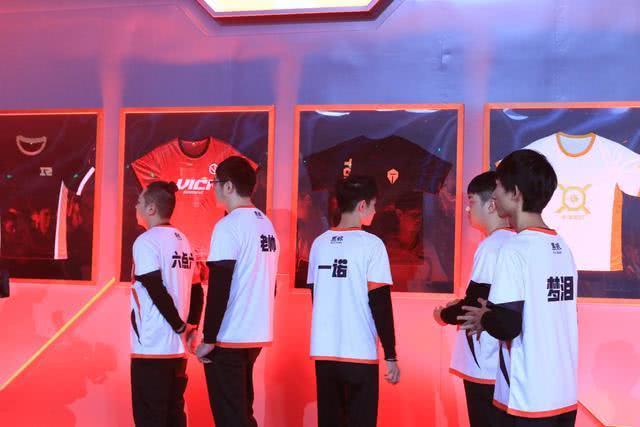 王者光荣kpl职业联赛ag梦泪2019,梦泪时隔561天重回kplgemini反应