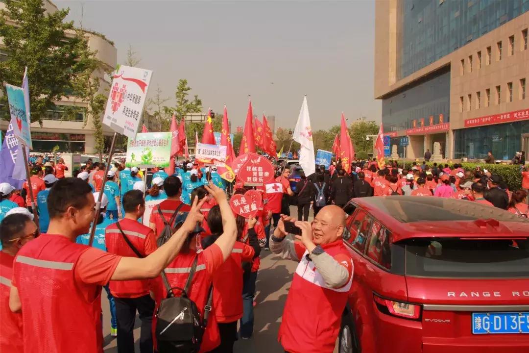 你见过凌晨四点的太阳吗,你见过凌晨四点的酒吧吗