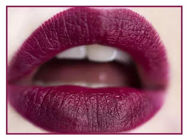 杨幂色和大表姐色口红哪个好看,杨幂用的枫叶色是什么口红