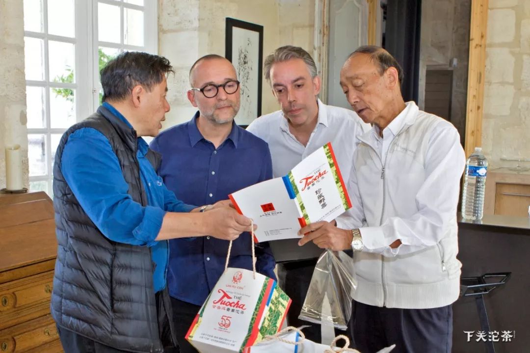 巴黎红酒塞纳河边,中法建交50周年纪念红酒