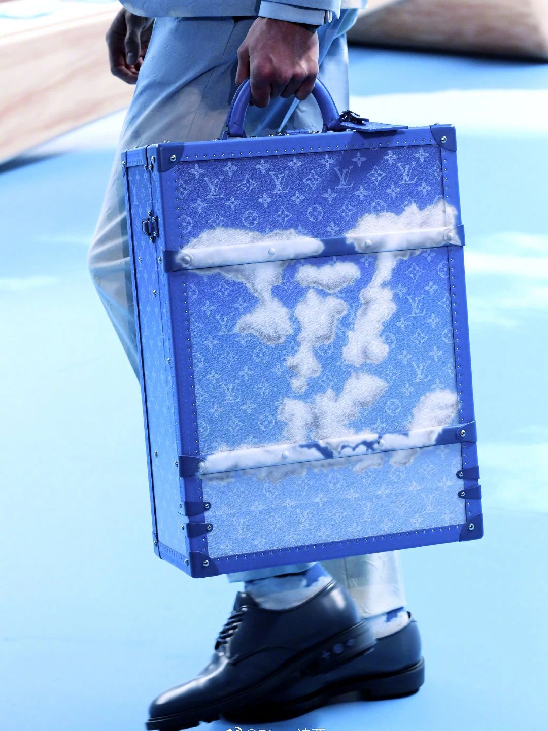 时装编辑过年也在暗自较劲，赢的人全靠一只包？