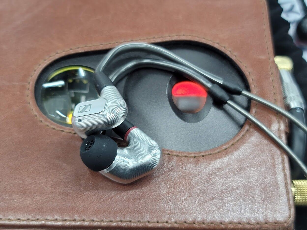 有线耳机和无线耳机音质差距多大,airpods3音质和苹果有线耳机相比