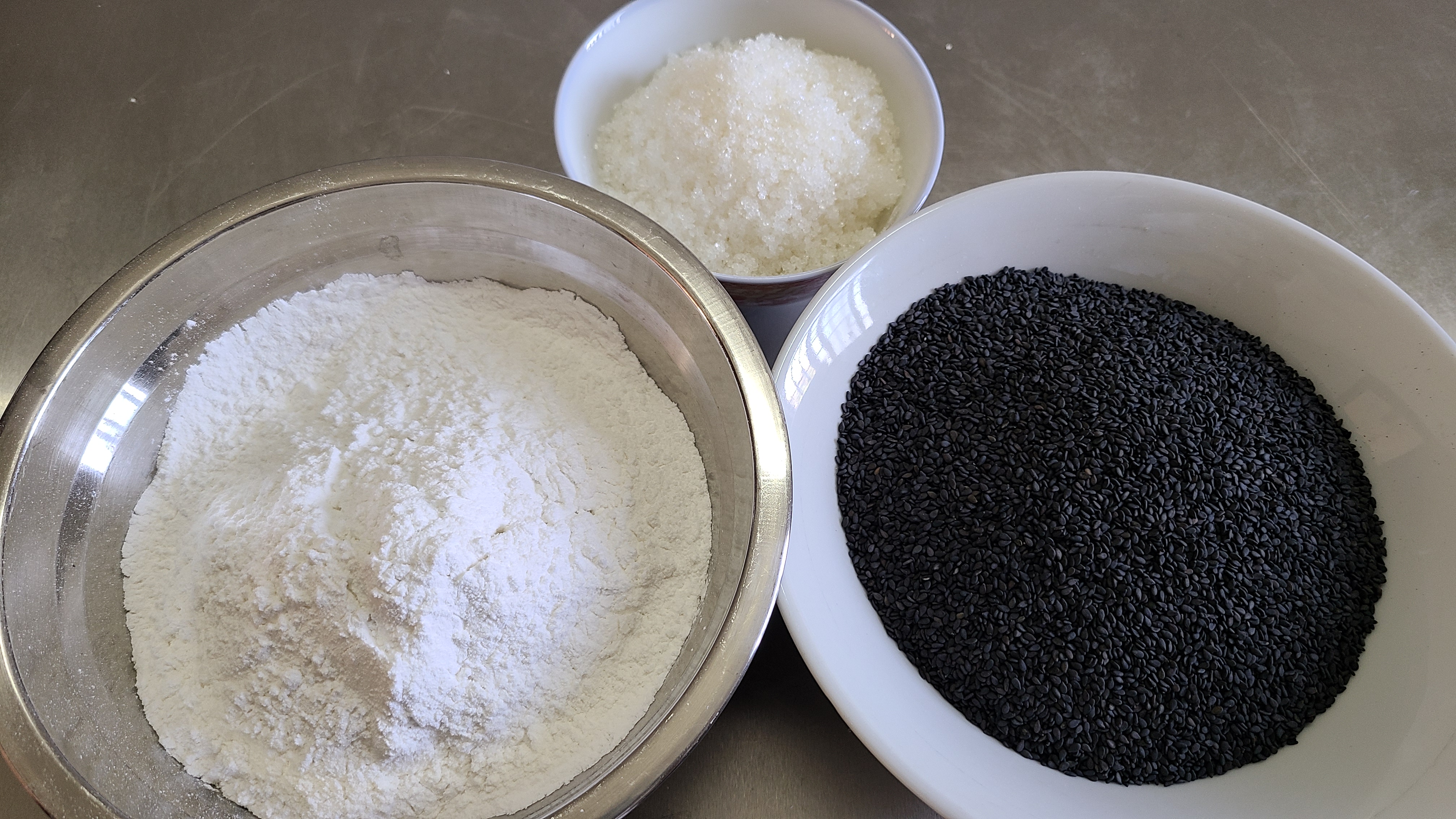 黑芝麻糊怎么磨得细滑好吃,怎么做黑芝麻糊好喝又简单