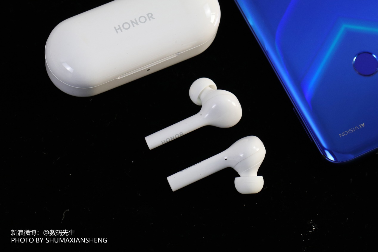 光荣蓝牙耳机flypods3与青春版,光荣无线耳机flypods青春版海外