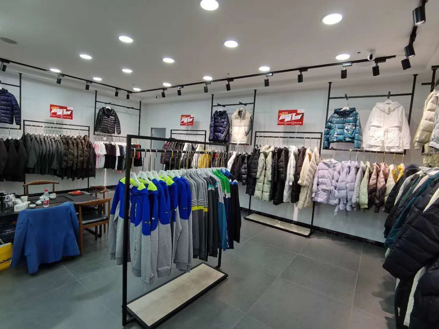 新手加盟服装店必须注意的事项,2021年新手开服装店最全操作攻略