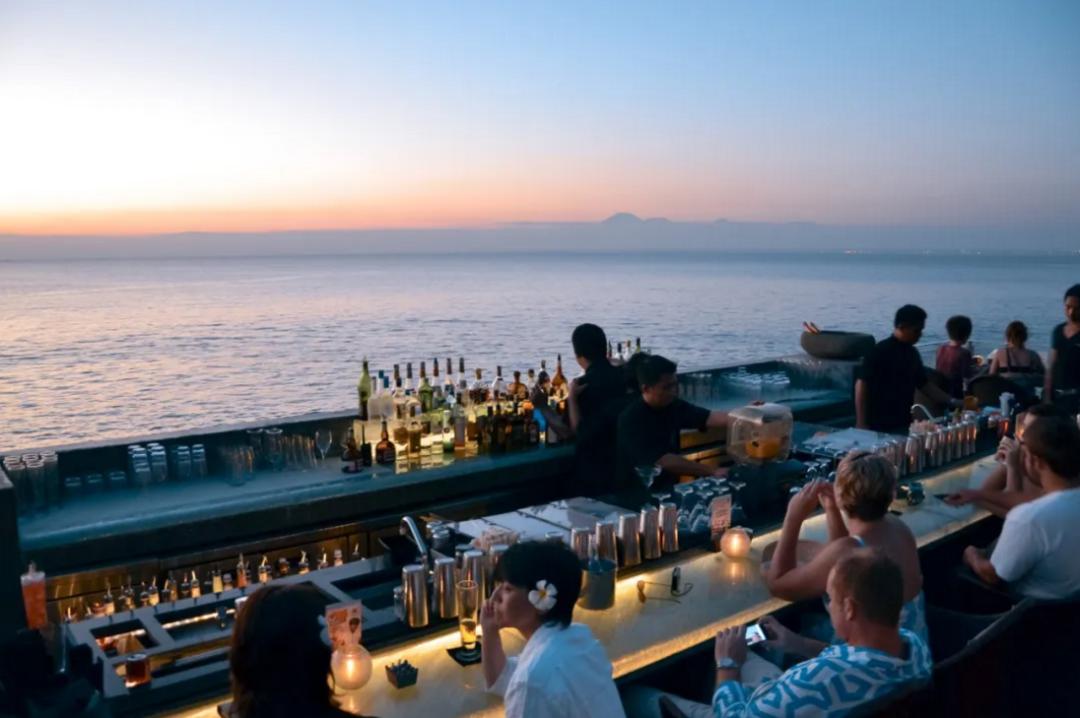 世界四大特点酒吧,世界各地的酒吧风格