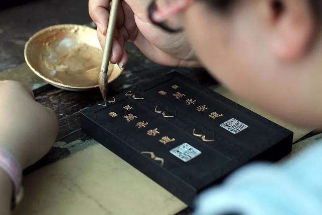 文房四宝的墨和砚,宝墨文房四宝