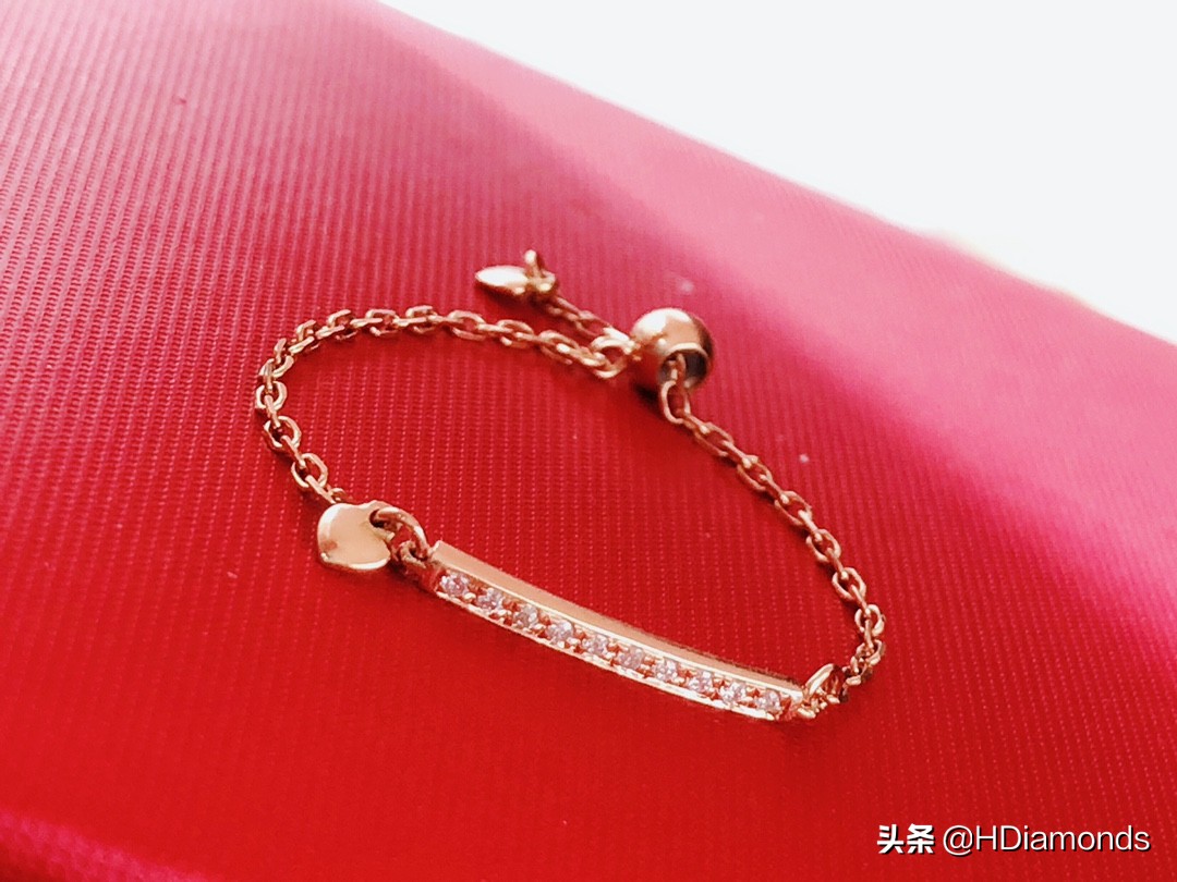 适合春夏的贵气感首饰,多彩首饰点缀细节不经意的时尚感