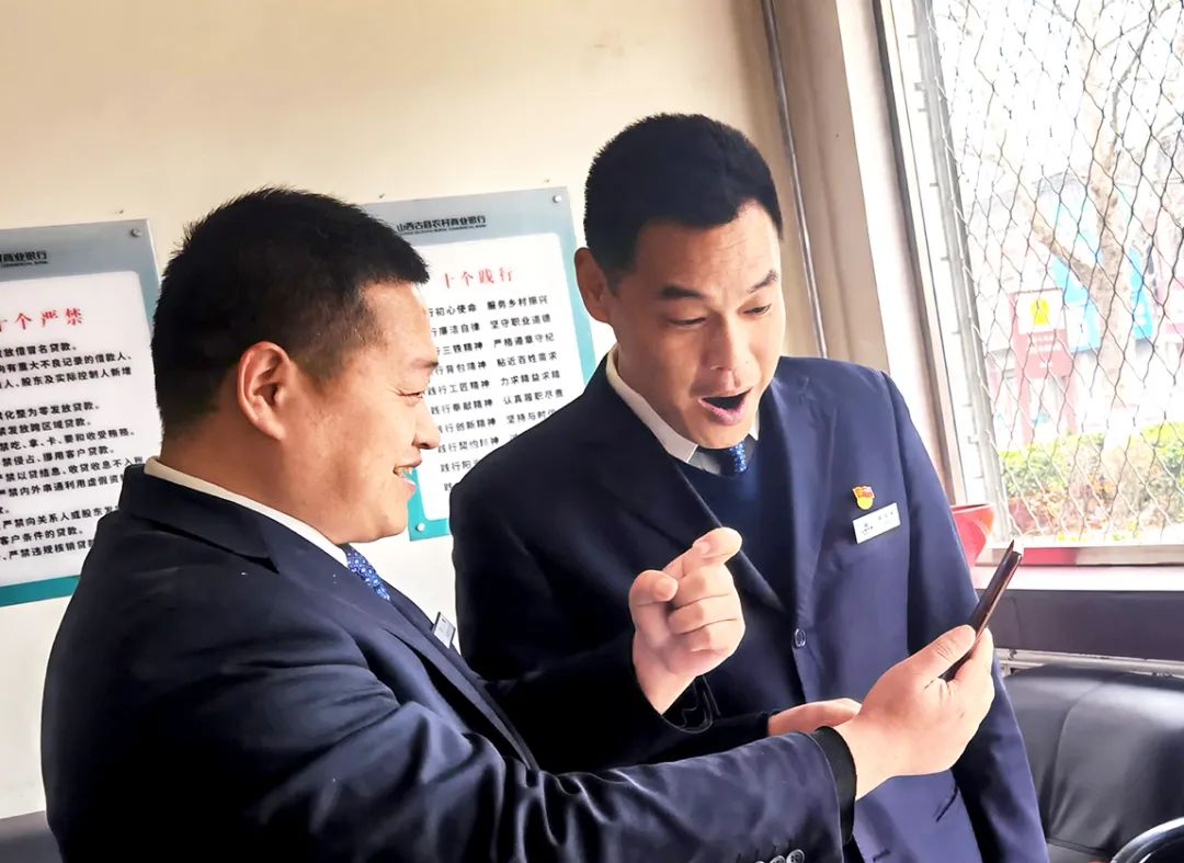 存款突破10000亿元！表情包带你分享山西农信人的豪情和喜悦