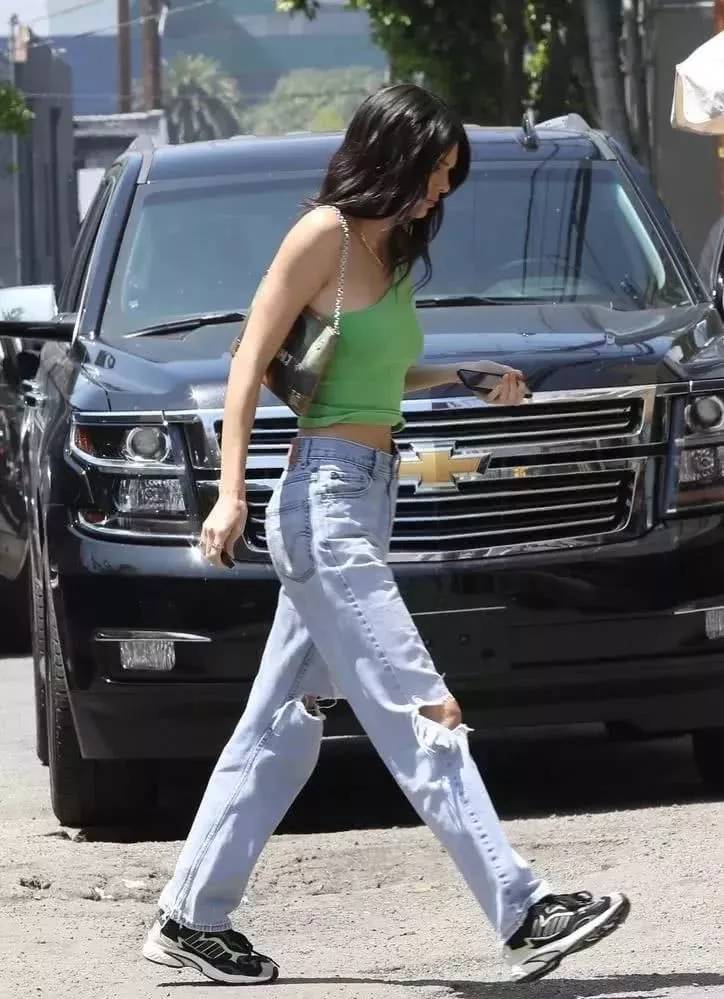 明星街拍包包香奈儿经典款,盘点街头出镜率最高的10款包包