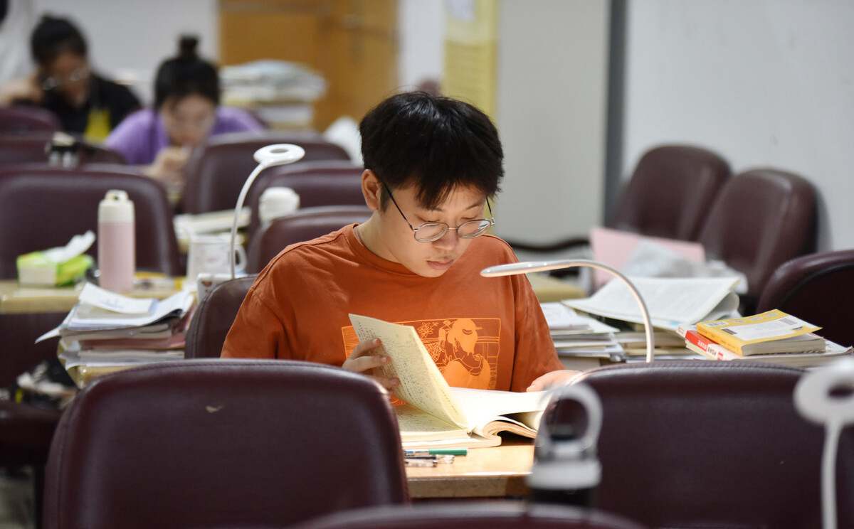 考研上岸国家经济奖励,考研上岸的奖学金怎么发的