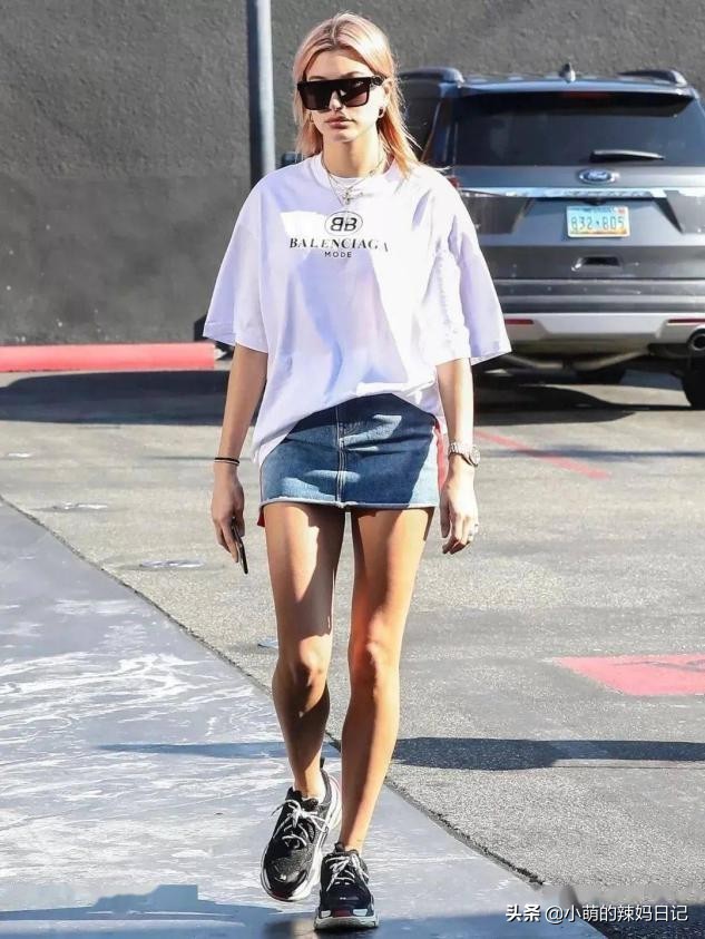 夏季t恤如何穿出高级感,夏天白t恤怎么穿出高级感视频