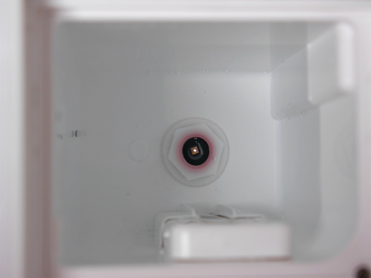 把纯水机从厨房搬到桌面上，小米优点酷吧让孩子喝上有温度的纯水