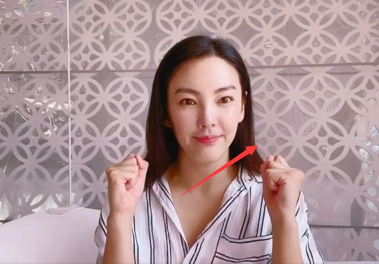 张雨绮现身机场活力十足,张雨绮霸气压轴秀