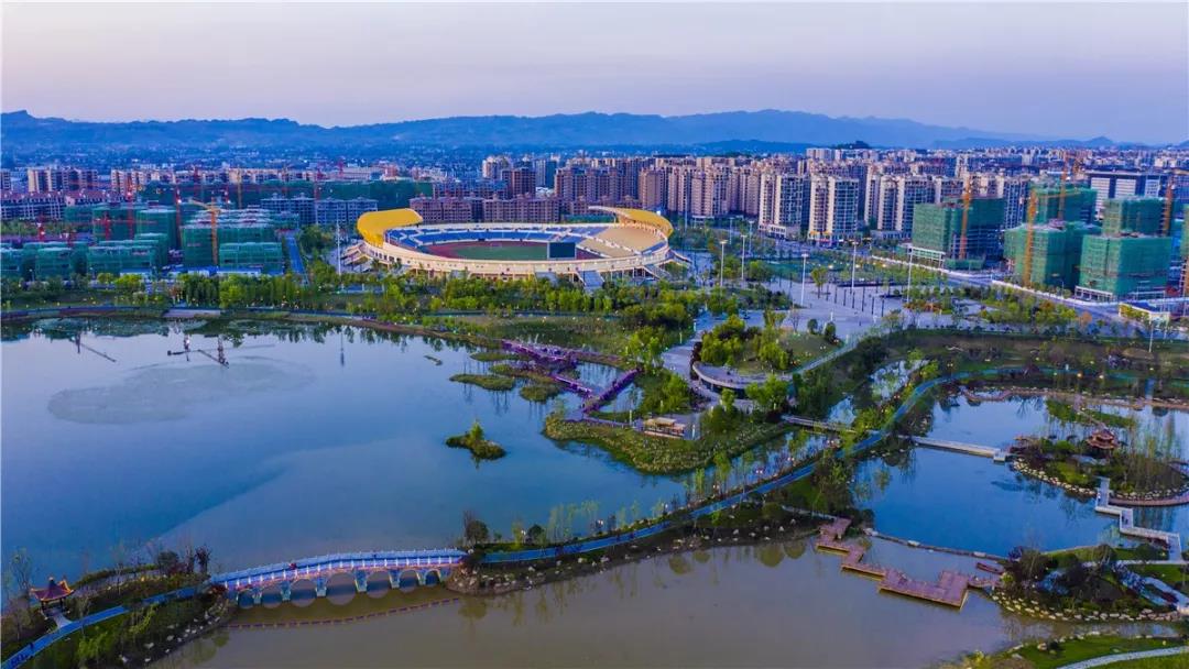 好身材走出来下一句,好身材练出来走向人生巅峰