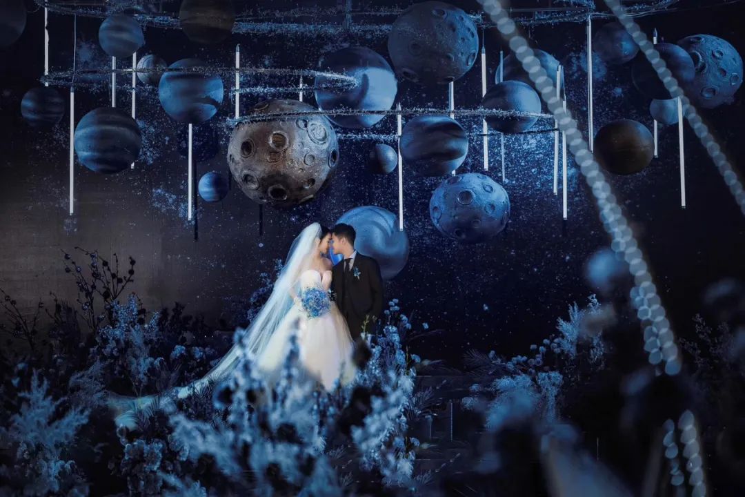 一场神秘浪漫的星空的婚礼,神秘浪漫的蓝色星空婚礼