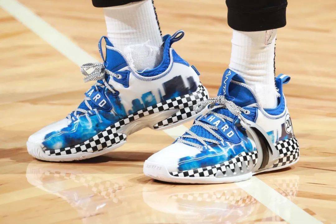 安踏性价比高的篮球鞋高颜值,韦德安踏鞋