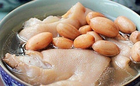 月子里花生猪蹄汤下奶的做法,产妇喝的猪蹄通草花生汤怎么做