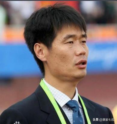 独创“转会送名模“最佳引援“七星高塔”能否召唤失落王冠？