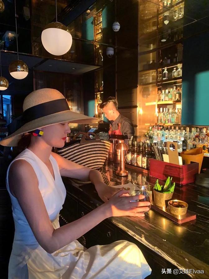 刘芳菲最迷人的照片,央视女主持刘芳菲图片