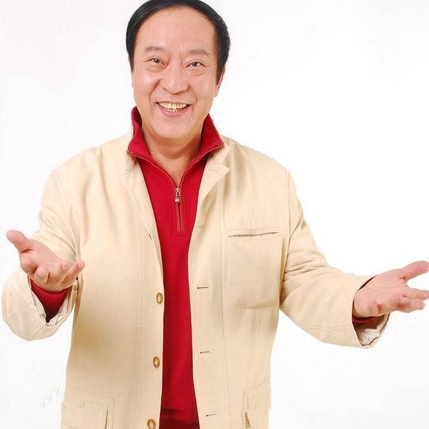 “晚景凄凉”的牛群：给冯巩磕头，58岁和妻子离婚，64岁跳水晕厥