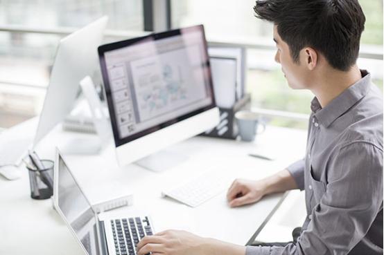 公务员真的永远是铁饭碗吗,95后吐槽公务员工资