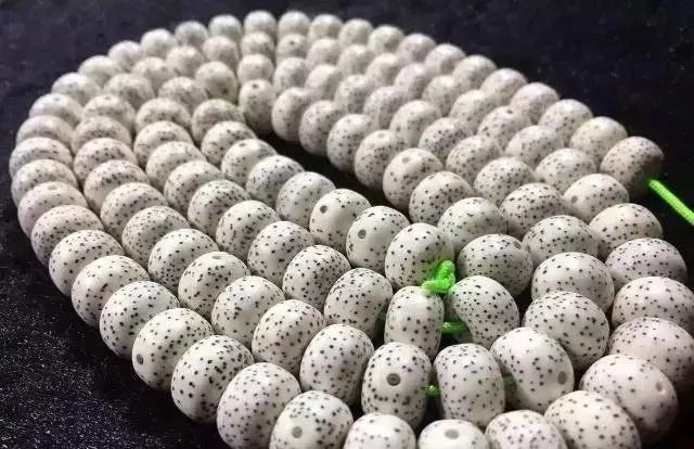 星月菩提怎么盘玩更亮更容易上色,星月菩提怎么盘玩亮的快些呢