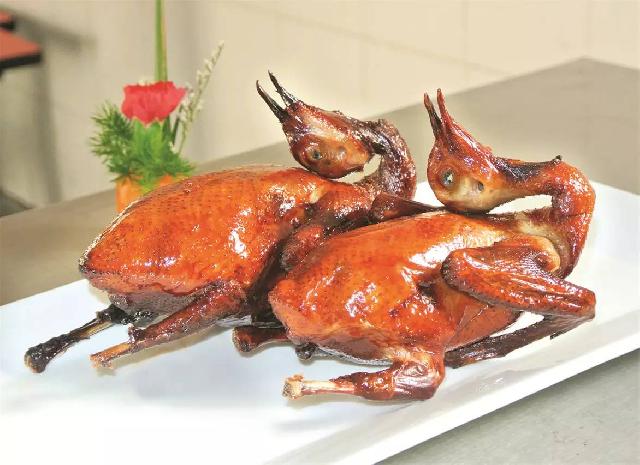 脆皮乳鸽最正宗的配方,秘制特点乳鸽