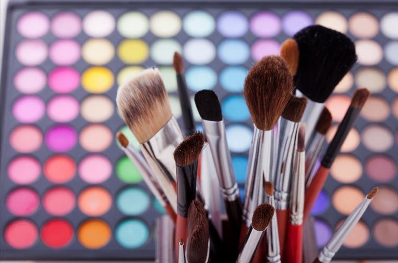 白银新手如何学化妆师培训要多久,白银新手初学化妆去哪学