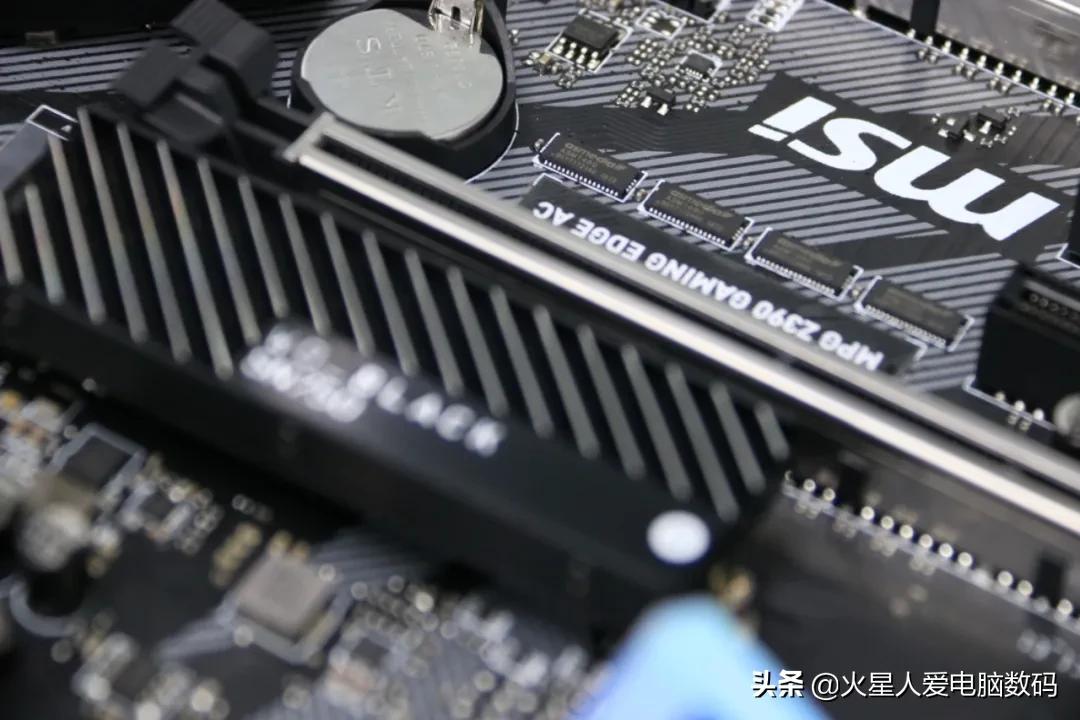 微星b75主板怎么装固态硬盘,微星b560主板插固态硬盘