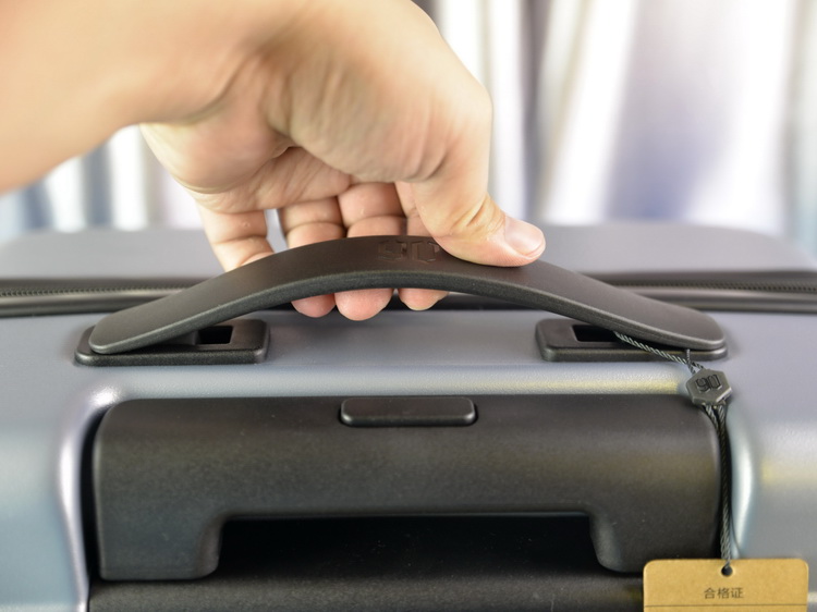 90分七道杠旅行箱体验：商旅两用，推拉更轻松
