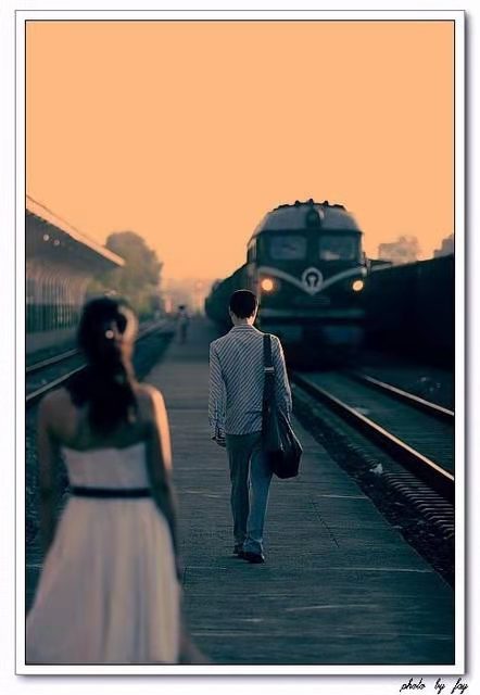 弃貌美娇妻，娶做饭女工，创业先锋颠覆三观的做法真的看不懂