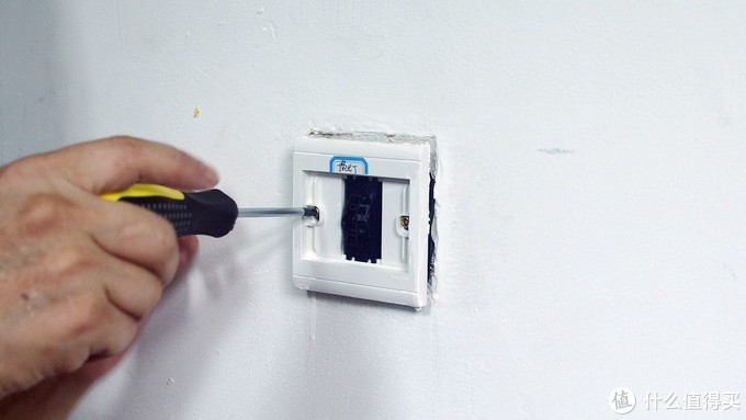 施耐德皓呈系列小夜灯现场效果,施耐德颜值开关插座