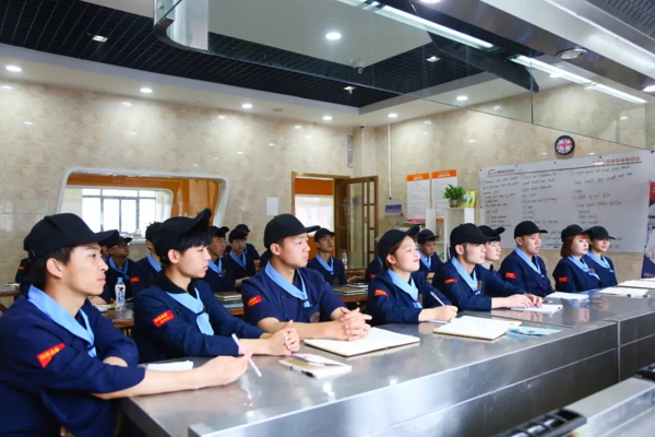 江苏初中毕业上职校选什么专业,初中毕业去职高学什么技术比较好