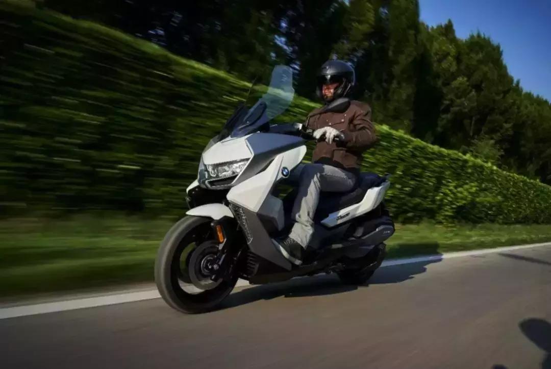 宝马400cc踏板摩托车二手多少钱,新款宝马c400gt踏板进口还是国产