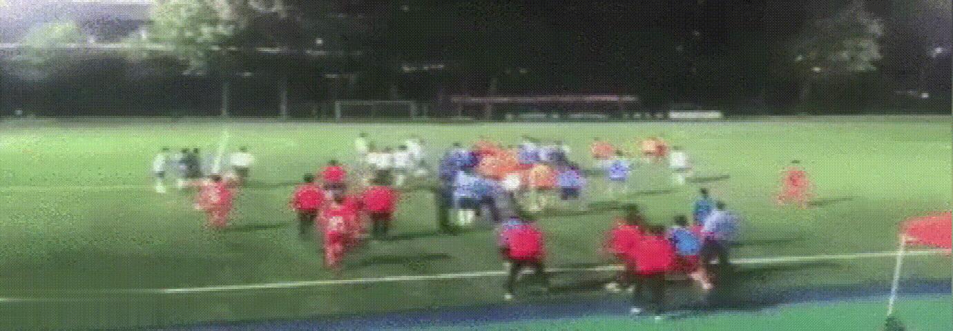 因为足球引发的打架,足协杯再现15人冲突视频