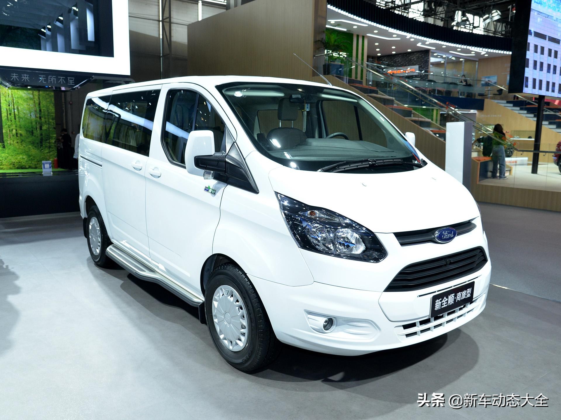 拉货拉人都很棒，实拍全顺，售价12.64万起