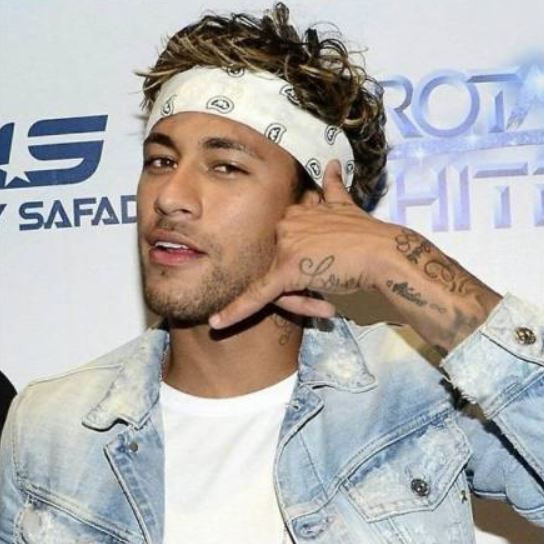 内马尔生活中视频,内马尔场外生活