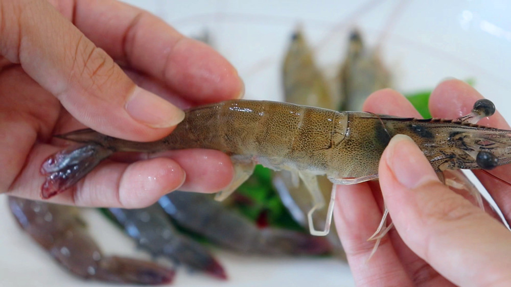 超市卖的冻鲜虾是河虾还是海虾,卖的虾和冻虾怎么区别