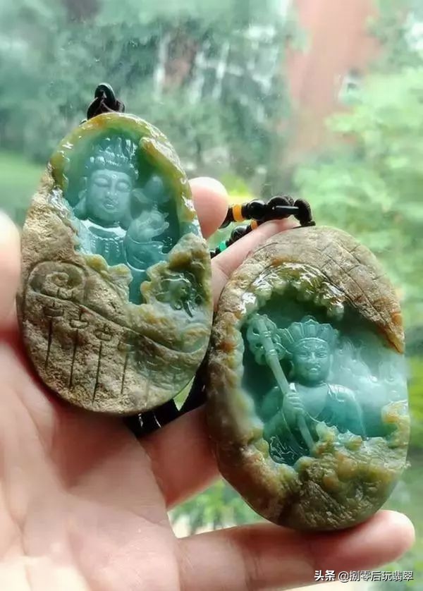 怎样辨别翡翠手镯a货还是bc货,肉眼怎么辨别酸洗的翡翠手镯