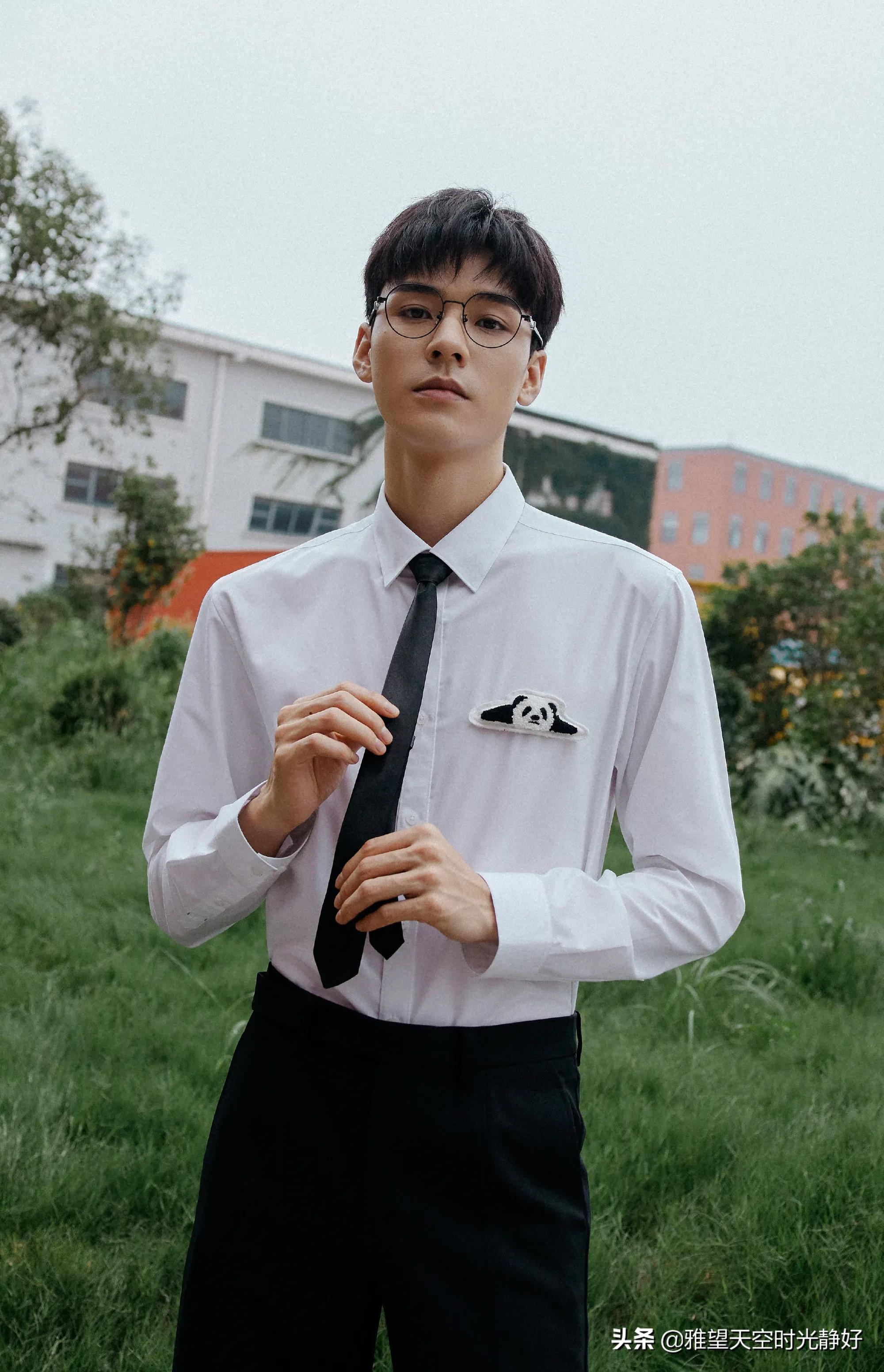 盘点国内男明星眼镜杀高清写真照斯文帅气沉稳内敛雅致贵气