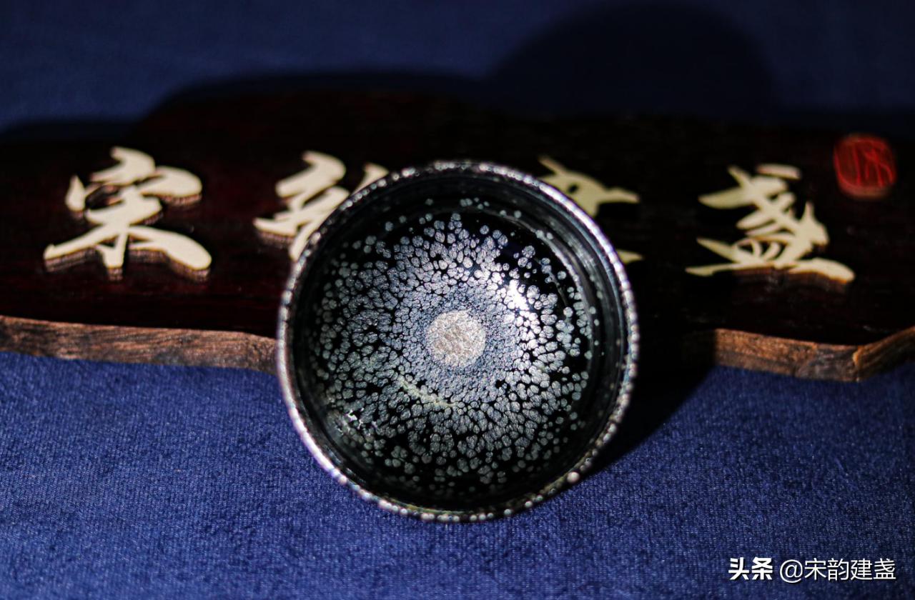 建盏是配合哪种喝茶方式而出现,建盏喝茶时间长了建盏有变化吗