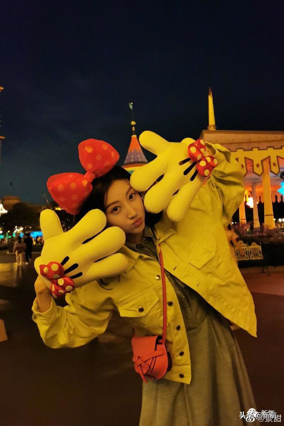 景甜修复之后的双眼皮是多宽,景甜修复后的双眼皮多宽