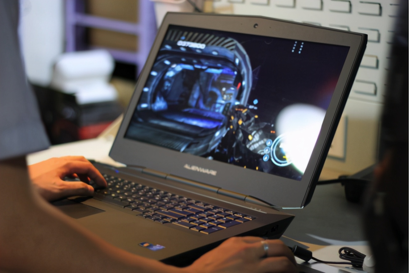 小芯机：电脑玩游戏老是掉帧是怎么回事？