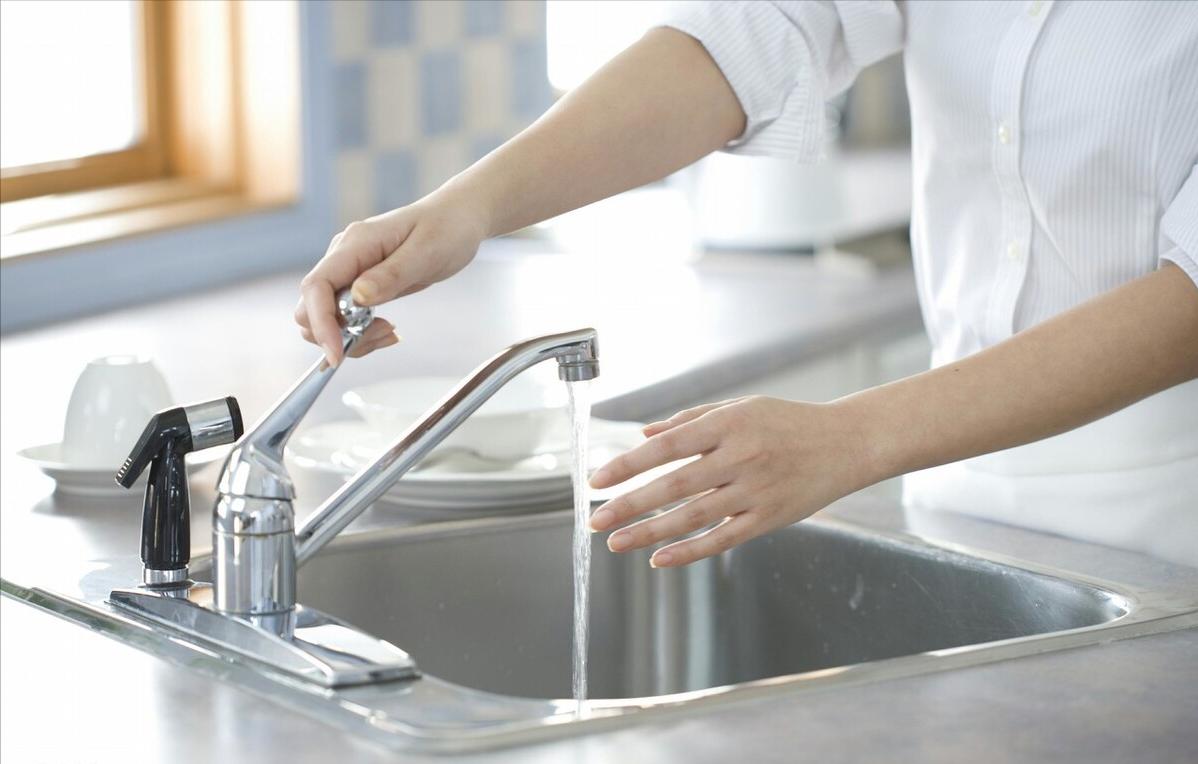 杂牌净水器和品牌净水器区别,净水器十大排行榜哪款净水器好用