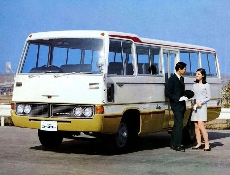 丰田考斯特本来长什么样,丰田考斯特详细介绍