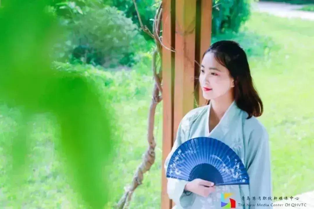 @港院姑娘|你的笑像西瓜最中间那一勺的口感，甜到我的心坎里！