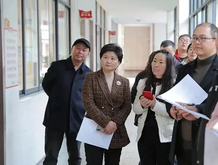 周恩来红军小学开展电子班牌应用考核助力智慧校园建设